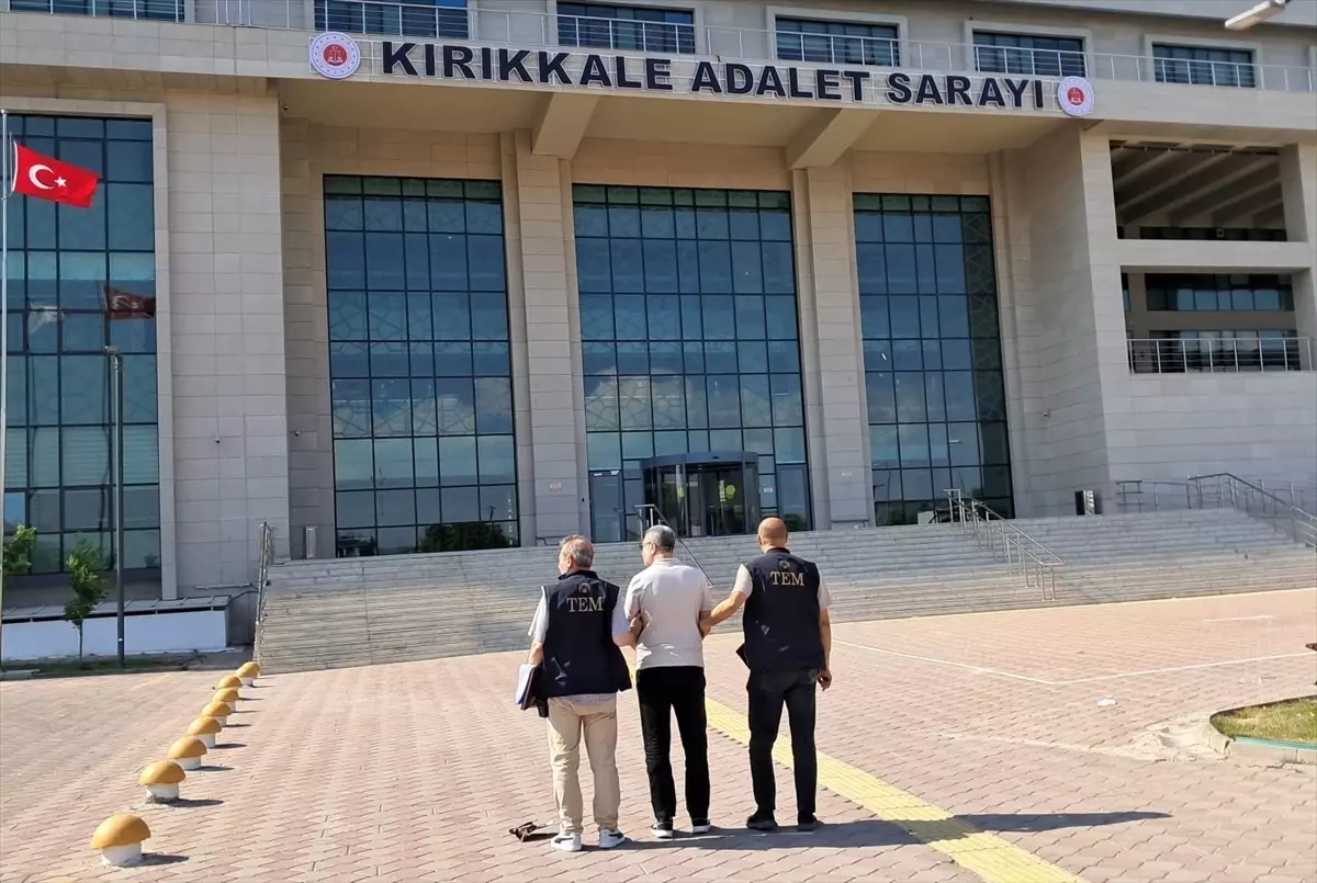 FETÖ Üyesi Firari Hükümlü Sahte Kimlikle Yakalandı