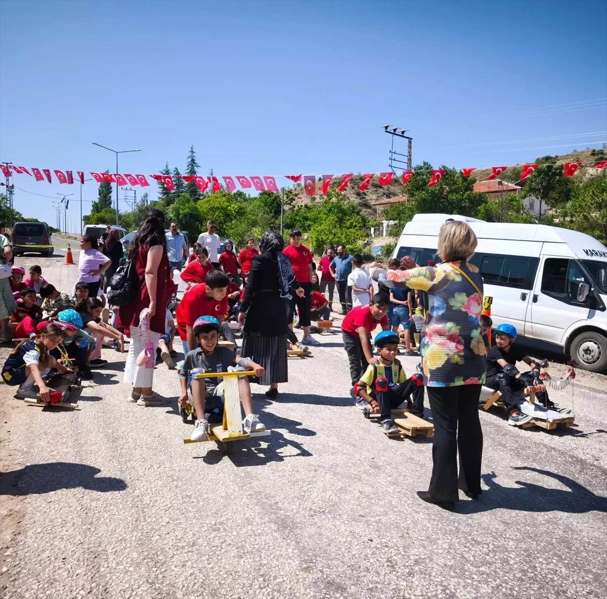 Kırıkkale'de Geri Dönüşüm Malzemeleriyle Tornet Yarışı Düzenlendi