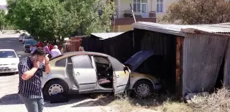 Kırıkkale'de Yangın, Otomobile Büyük Hasar Verdi