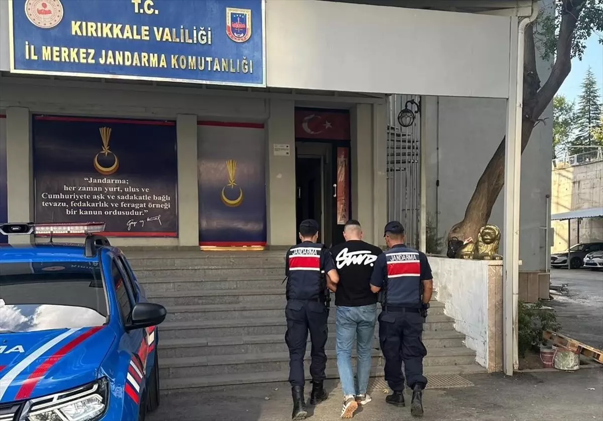 Kırıkkale'de Uyuşturucu Operasyonu: 836 Sentetik Ecza Hapı Ele Geçirildi