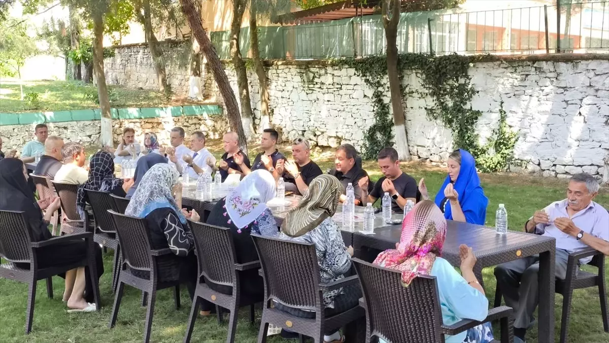 Şehitler İçin Mevlit Programı Düzenlendi
