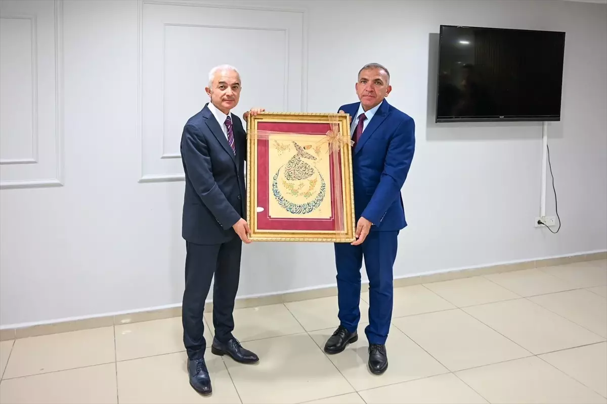 Cemalettin Akyüz'e Veda Yemeği Düzenlendi