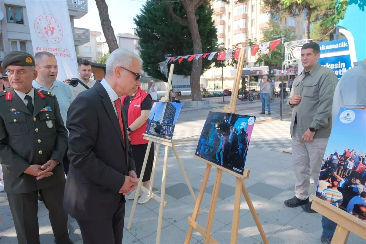 Kırklareli'nde 15 Temmuz Etkinlikleri Kapsamında Fotoğraf Sergisi Açıldı
