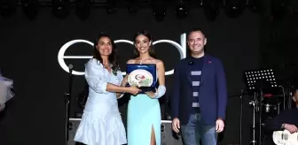 Kırklareli Yayla Şenliklerinde Elif Buse Doğan Konser Verdi