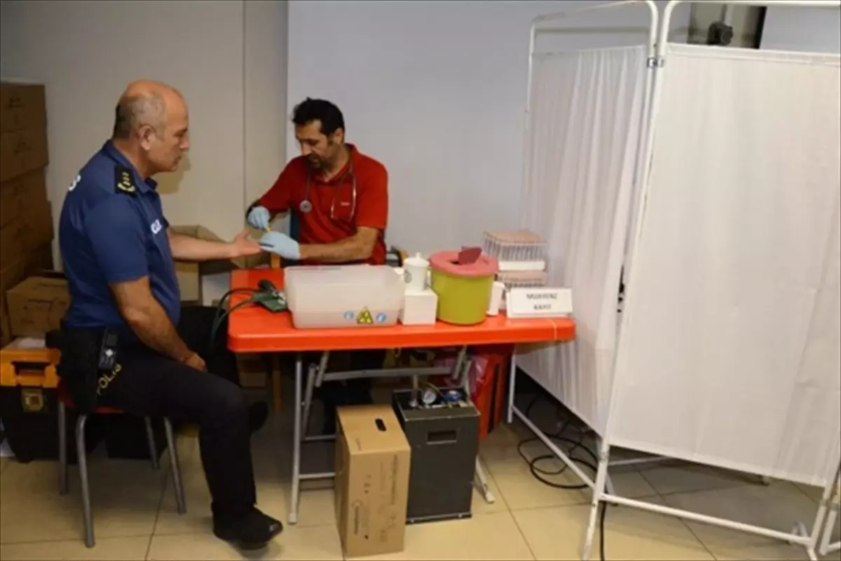 Kırklareli Emniyet Müdürlüğü Personeli Kan Bağışında Bulundu