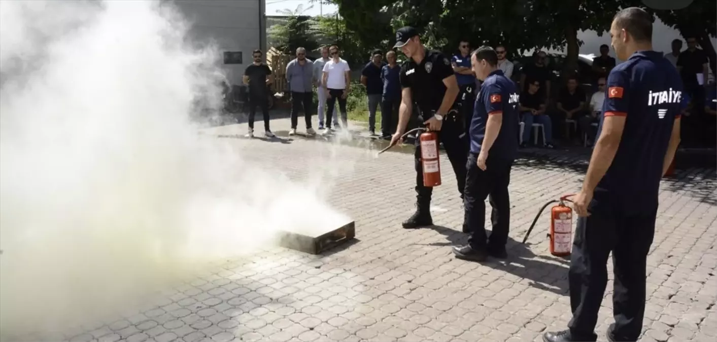 Kırklareli'nde Emniyet Personeline Yangın Söndürme Eğitimi