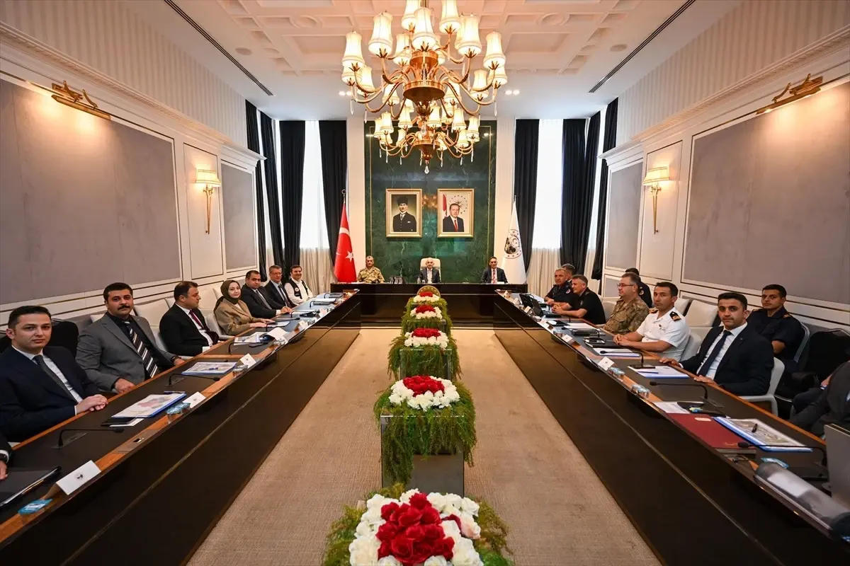Kırklareli'nde İl Güvenlik ve Asayiş Toplantısı Gerçekleştirildi