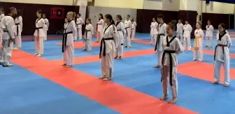 Kırklareli'nde Tekvando Kuşak Terfi Sınavı Gerçekleştirildi