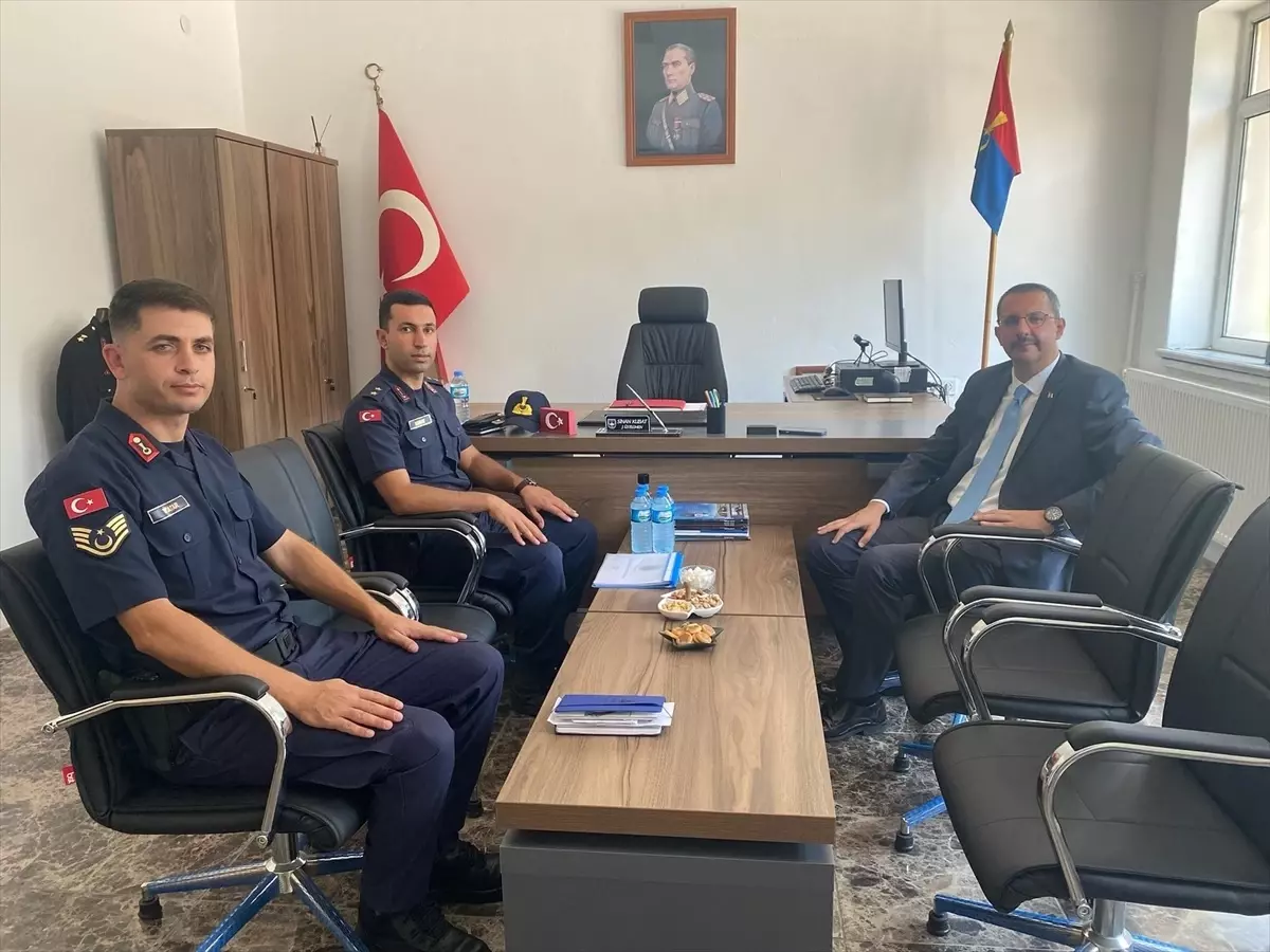 Pınarhisar Kaymakamı Özderin Jandarma Komutanlığını Ziyaret Etti