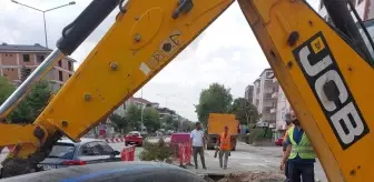 Lüleburgaz'da Yol Yapım ve Kanalizasyon Hattı Yenileme Çalışmaları Devam Ediyor