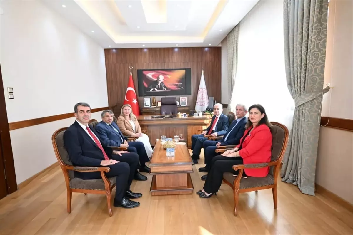 Kırklareli Valisi Uğur Turan'dan Eğitim ve Çevre Vurgusu