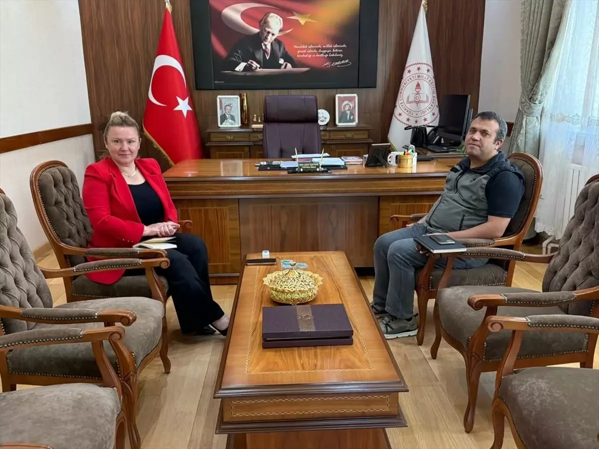 Pınarhisar Kaymakamı Okul Tadilatlarını İnceledi