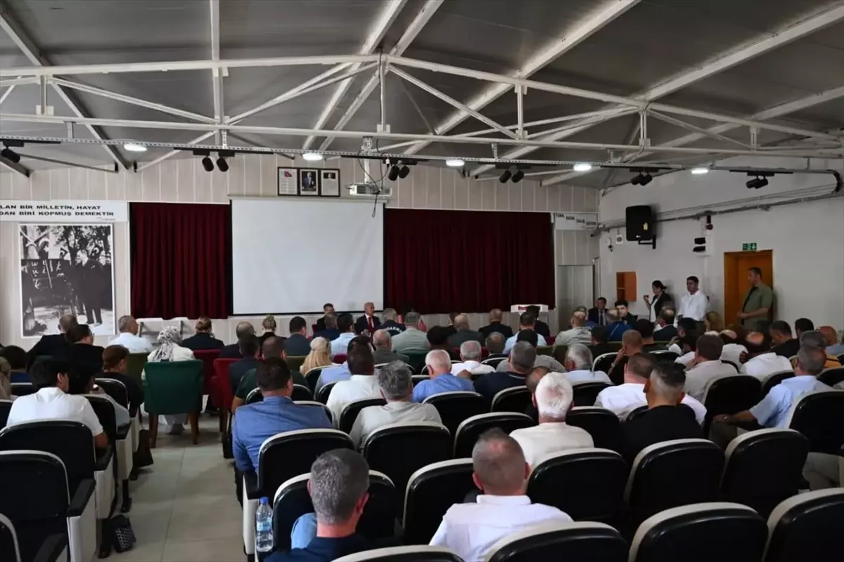 Kırklareli Valisi Muhtarlarla Bir Araya Geldi
