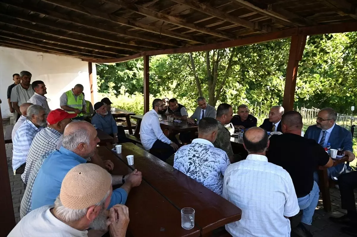 Vali Uğur Turan Çağlayık Köyünde Ziyarette Bulundu