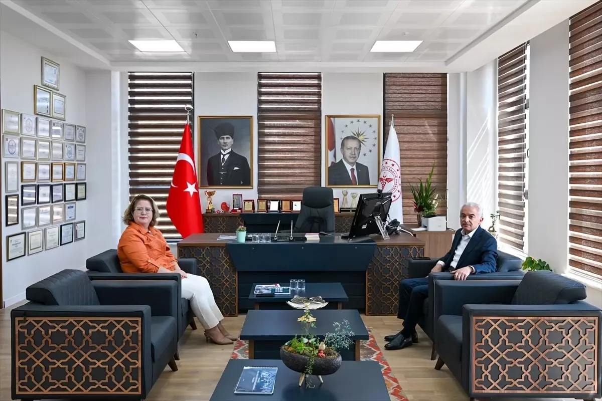 Kırklareli Valisi Uğur Turan, Sağlık Müdürü ve Müftüyü Ziyaret Etti