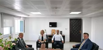 Kırklareli Valisi Uğur Turan, Nüfus ve Vatandaşlık Müdürlüğünü Ziyaret Etti