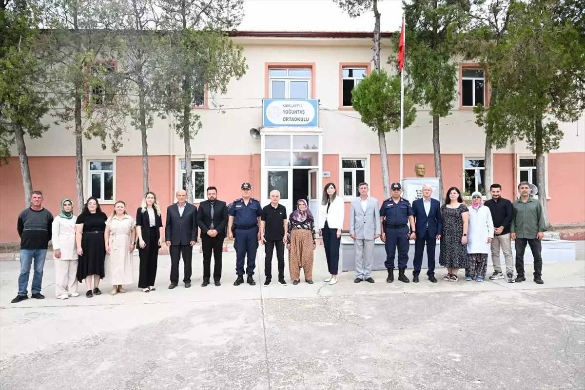 Vali Uğur Turan Köy Okullarını Ziyaret Etti