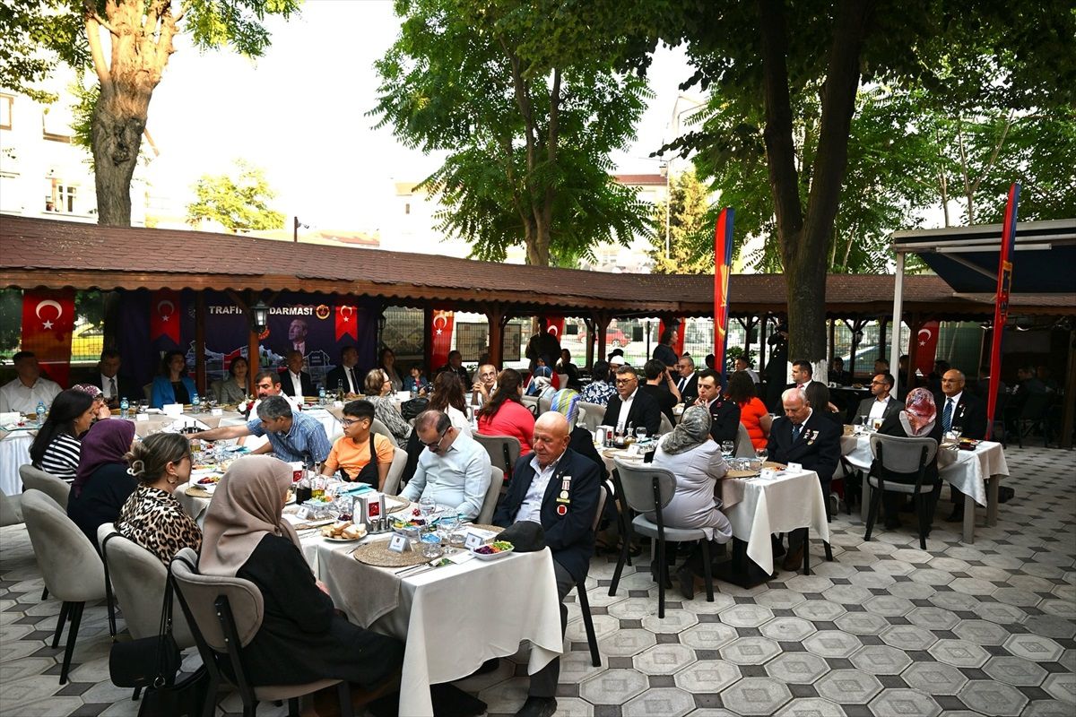 Kırklareli Valisi Turan, şehit aileleri ve gazilerle bir araya geldi