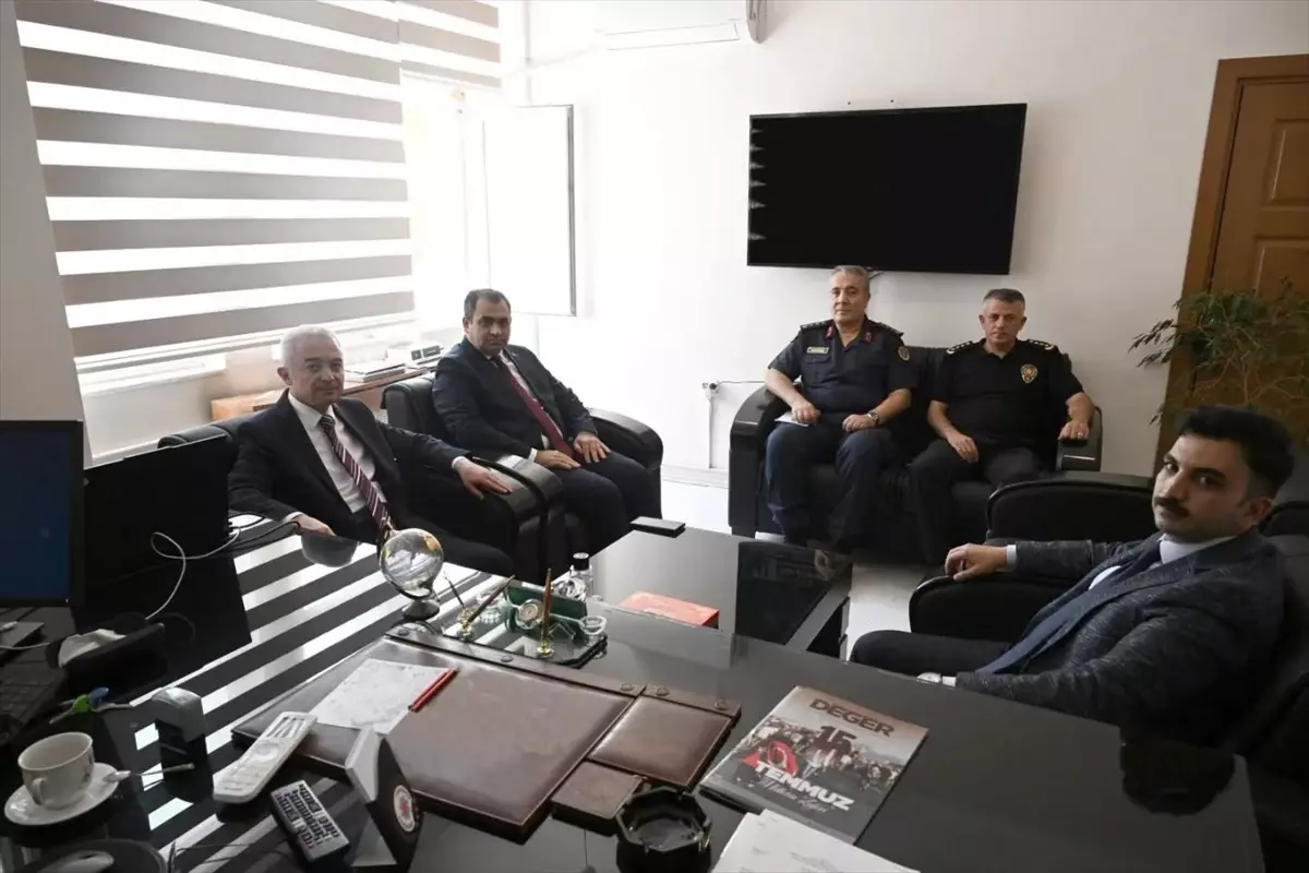 Kırklareli Valisi Uğur Turan Vize'de Ziyaretler Gerçekleştirdi