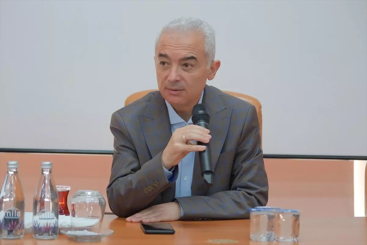 Kırklareli Valisi Uğur Turan, YKS Başarılı Öğrencileriyle Buluştu