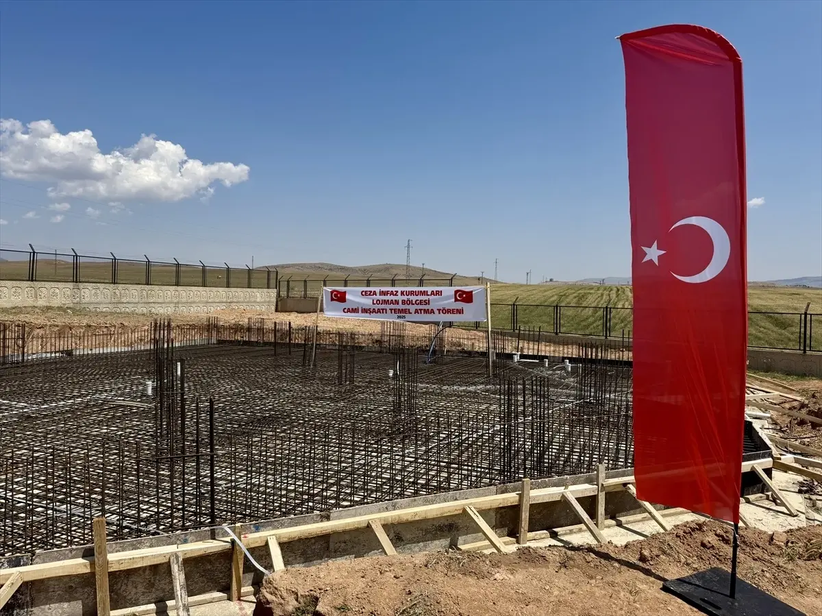 Kırşehir Adalet Camisi'nin Temel Atma Töreni Gerçekleştirildi