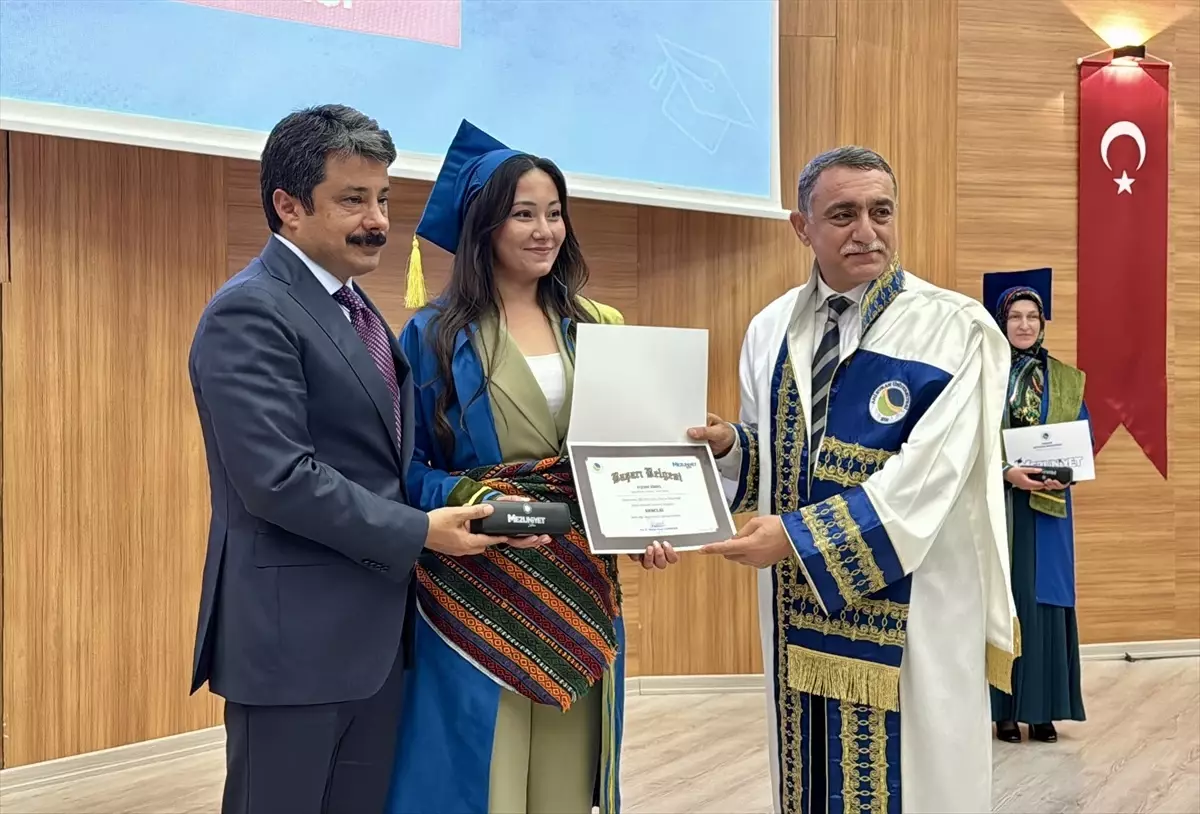 Kırşehir Ahi Evran Üniversitesi Mezuniyet Töreni Düzenlendi