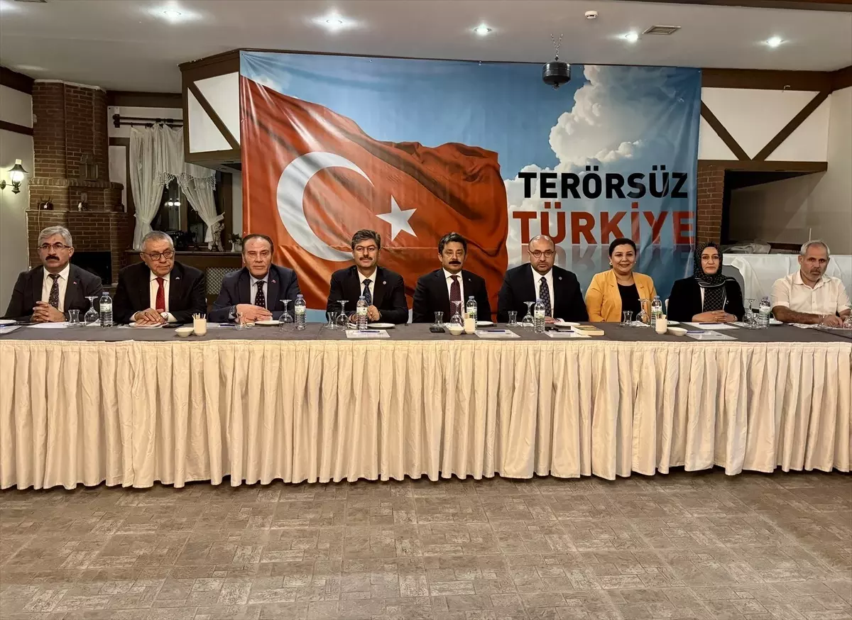 Kırşehir'de 16 ilden şehit aileleri ve gazilere 'Terörsüz Türkiye' süreci anlatıldı