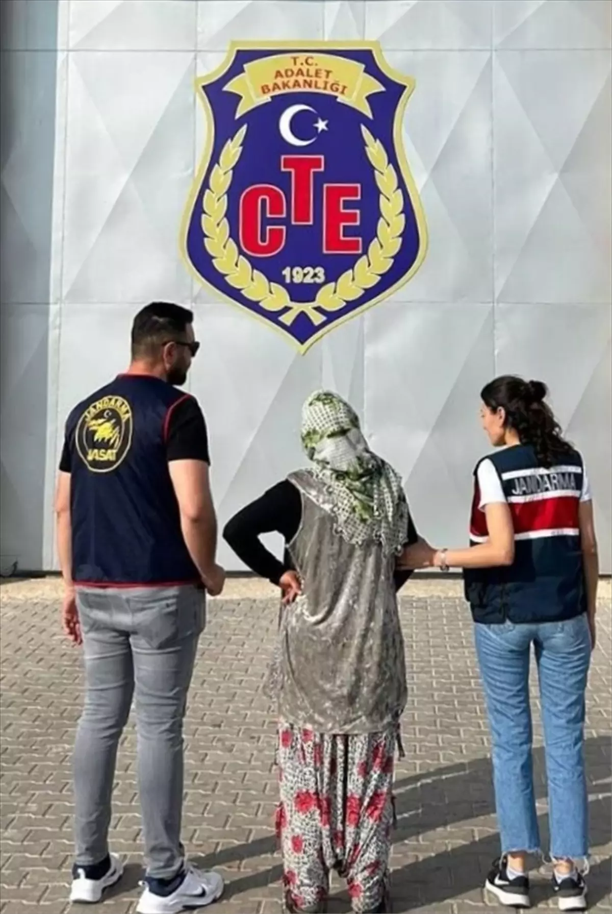 Kırşehir'de 14 Suç Kaydı Bulunan Hükümlü Yakalandı