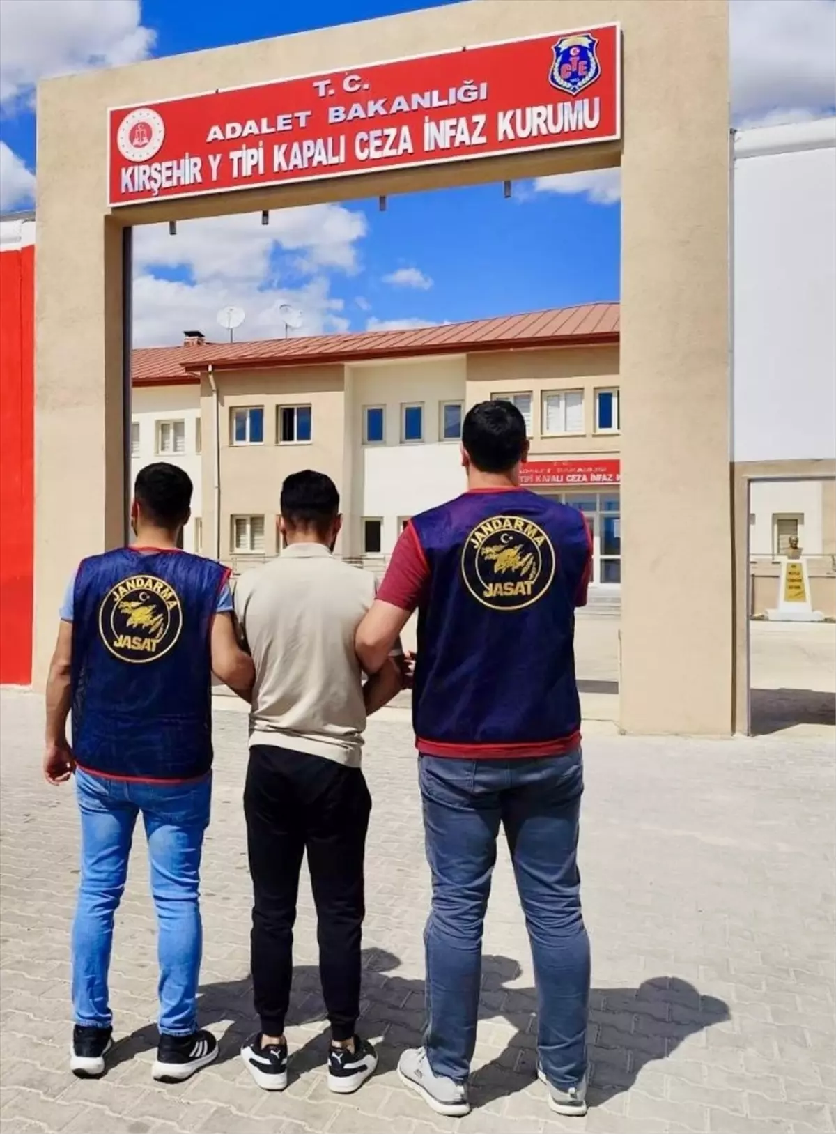 Kırşehir'de Aranan Hükümlü Bodrumda Yakalandı