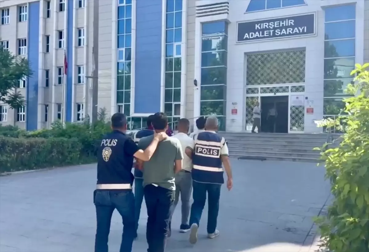 Kırşehir'de Dolandırıcılık Operasyonu: 3 Şüpheli Tutuklandı