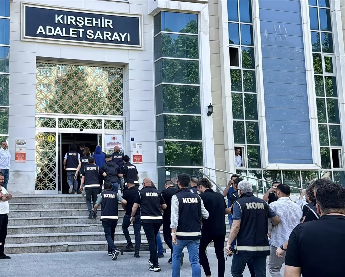 Kırşehir'de Galericilik Kılıfıyla Dolandırıcılık Operasyonu: 9 Gözaltı