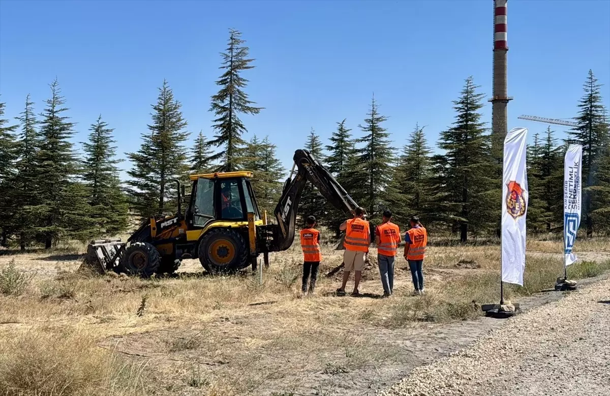Kırşehir'de Yükümlülere İş Makinesi Operatörlüğü Eğitimi Veriliyor