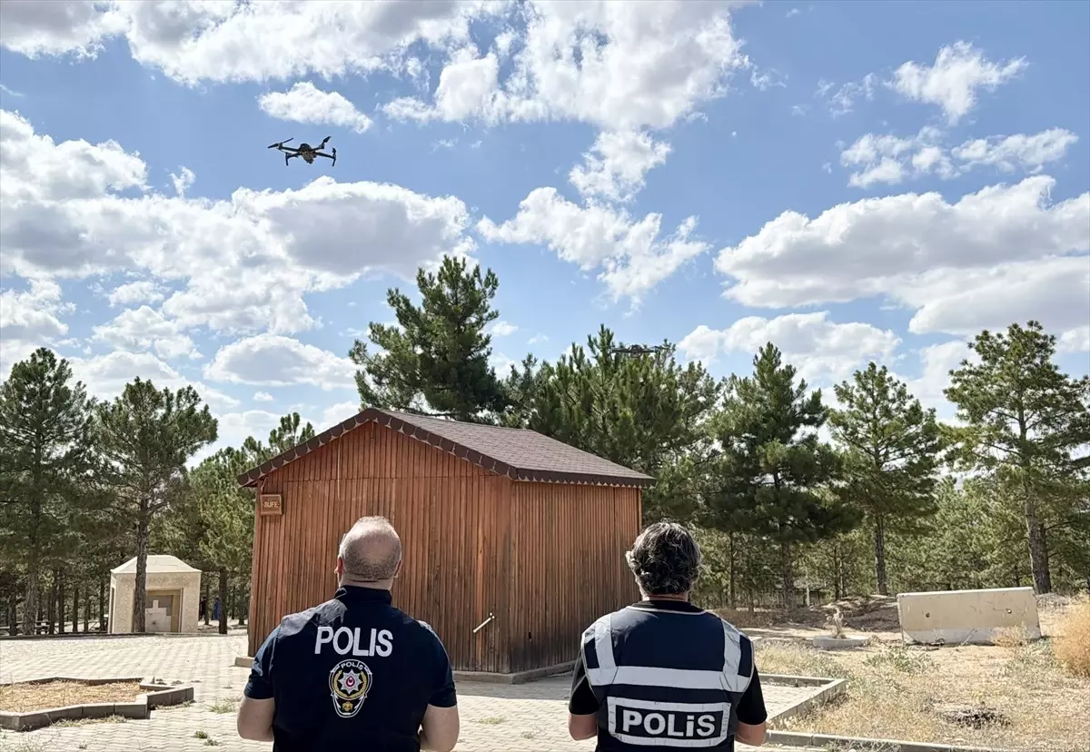 Kırşehir'de Dronla Orman Denetimi: Piknikte Ateş Yakanlar Takipte