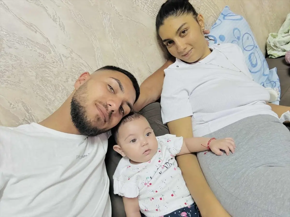 Hamilelikte Hepatit-C'ye Yakalanan Anne, Türkiye'de Karaciğer Nakli ile Hayata Tutundu