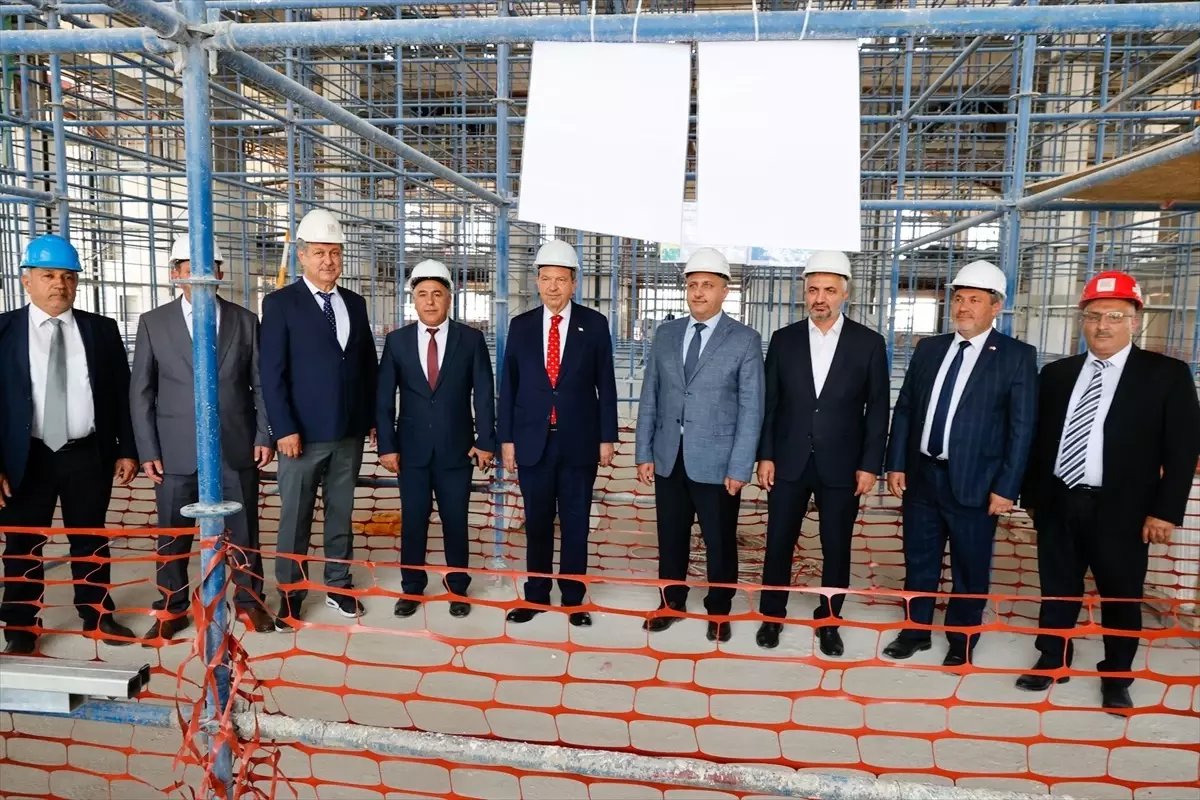 KKTC Cumhurbaşkanı Tatar, Camii İnşaatını Ziyaret Etti