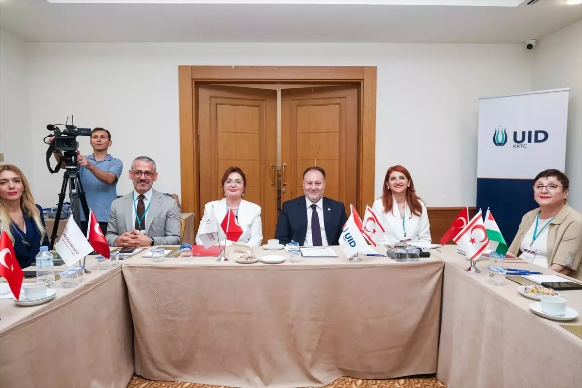Türk Dünyası Düşünce Kuruluşları KKTC'de Buluştu