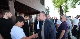 Kocaeli Büyükşehir Başkanı Büyükakın Kurban Bayramı Namazını Kıldı