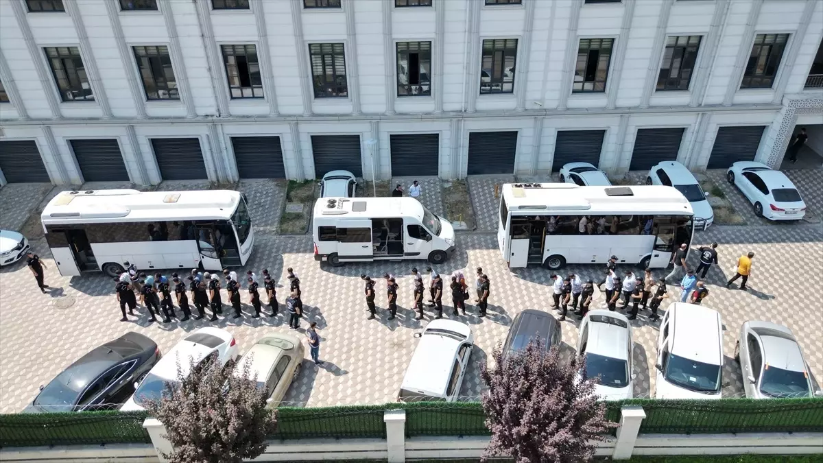 Kocaeli'de Kavga: 14 Şüpheli Tutuklandı