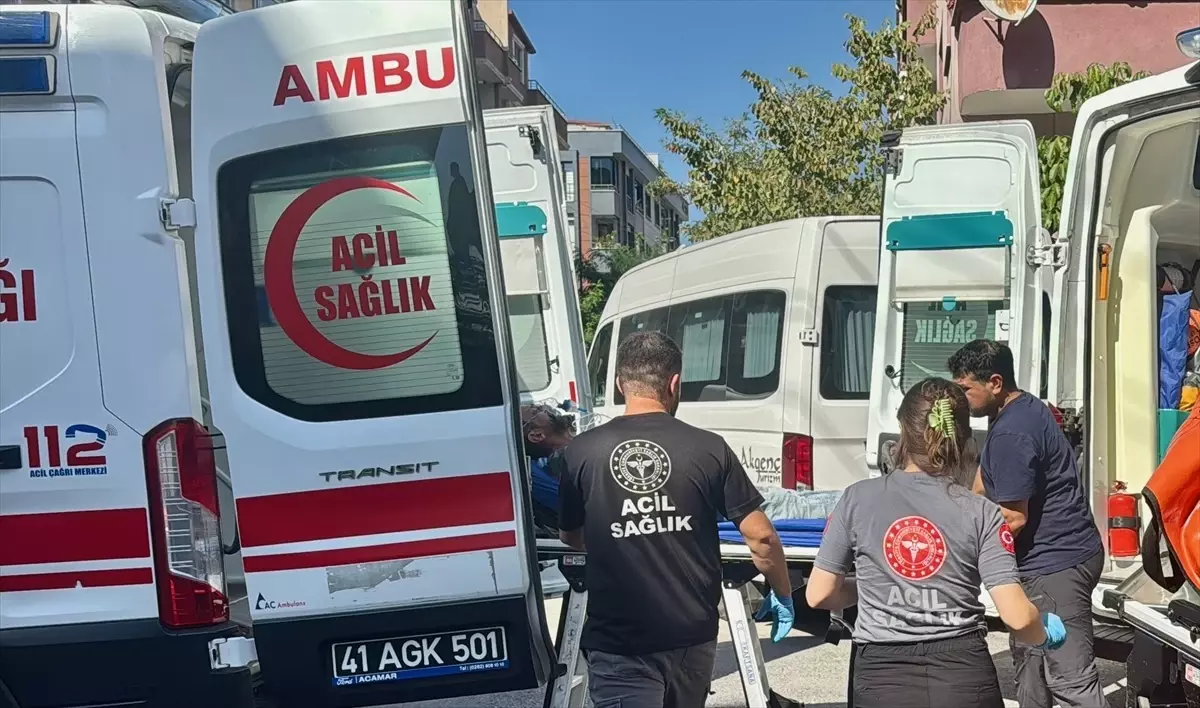 Kocaeli'de Bir Apartmanda Yangın: Bir Kişi Hastaneye Kaldırıldı