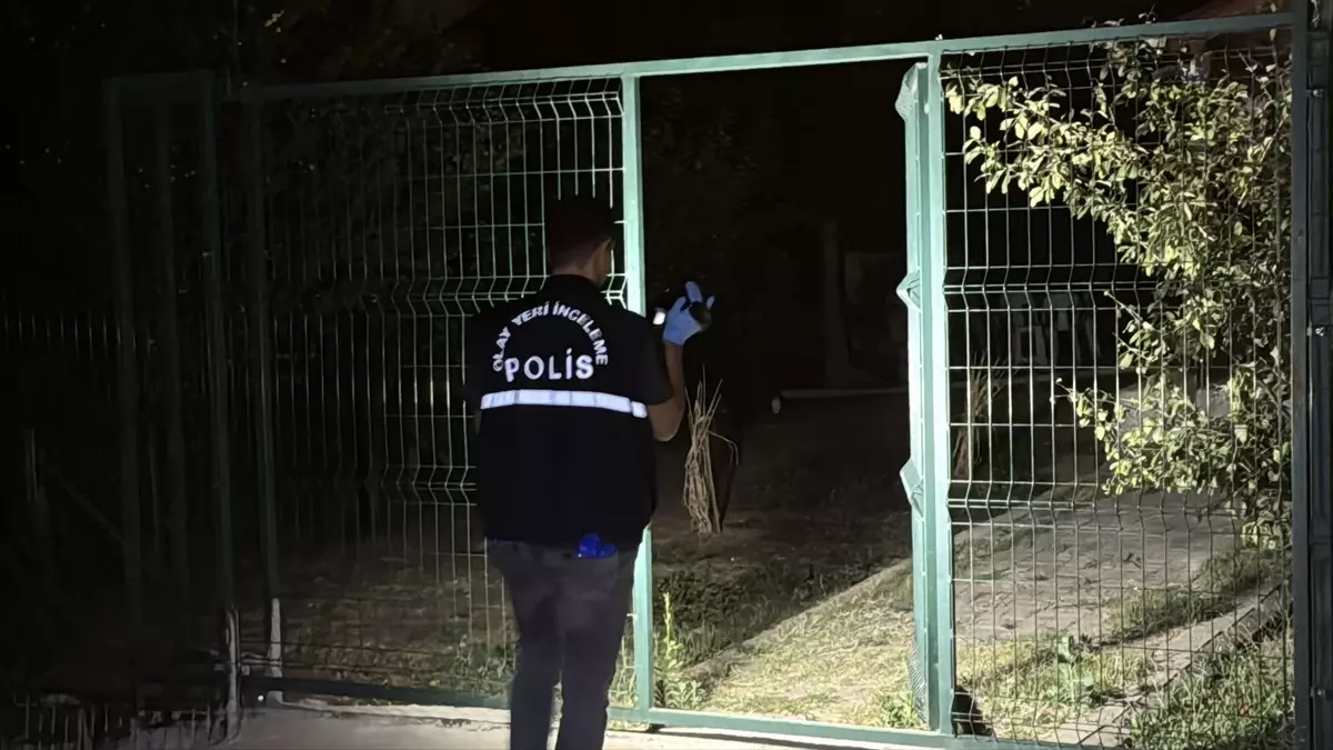 Kartepe'de Üvey Oğul Bıçakla Yaralandı