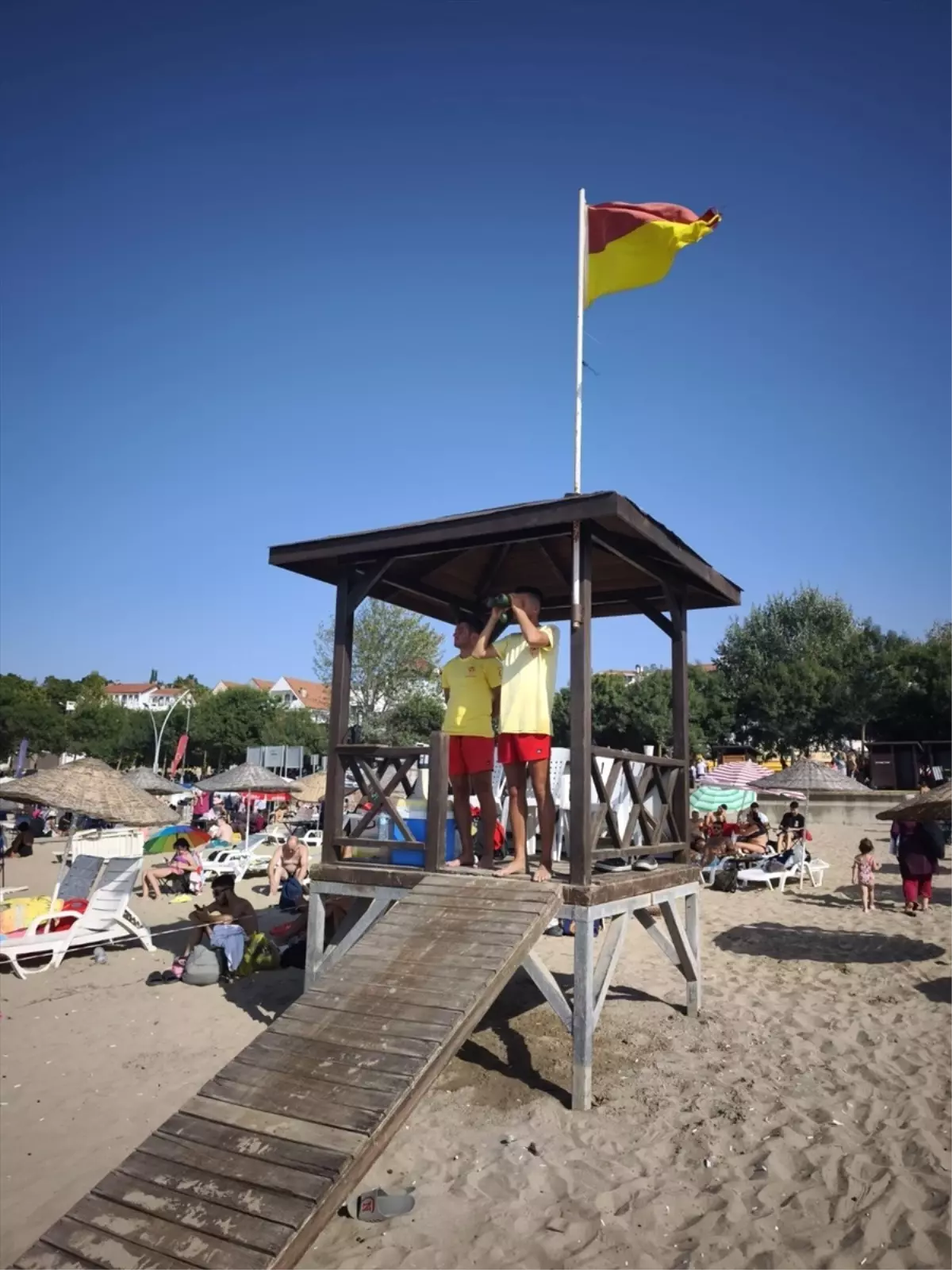 Kocaeli Sahillerinde Cankurtaranlar 1906 Kişiyi Boğulmaktan Kurtardı