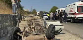 Kocaeli'de Otomobil Devrildi: 4 Yaralı