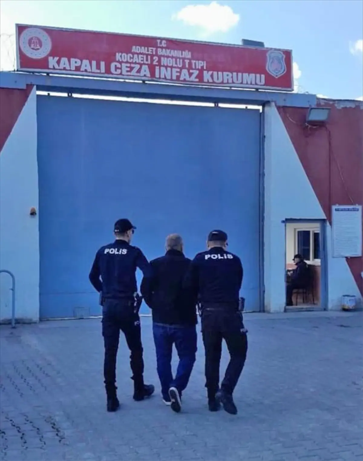 FETÖ Üyesi Hükümlü Kartepe'de Yakalandı