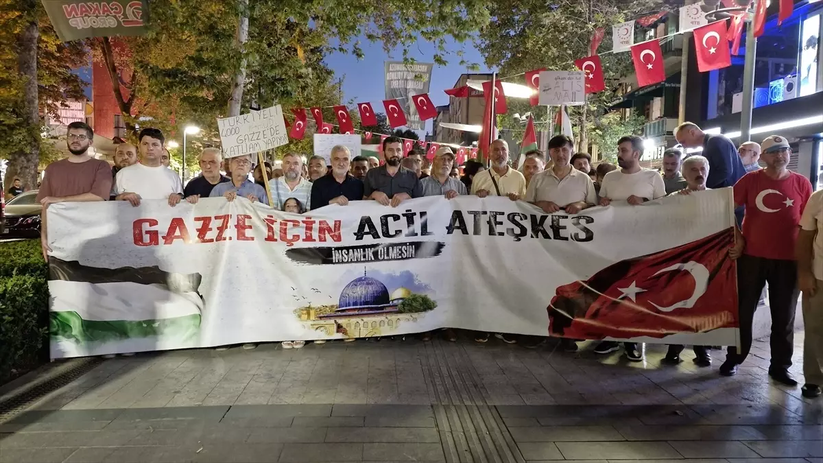 Kocaeli'de Filistin'e Destek Yürüyüşü Düzenlendi