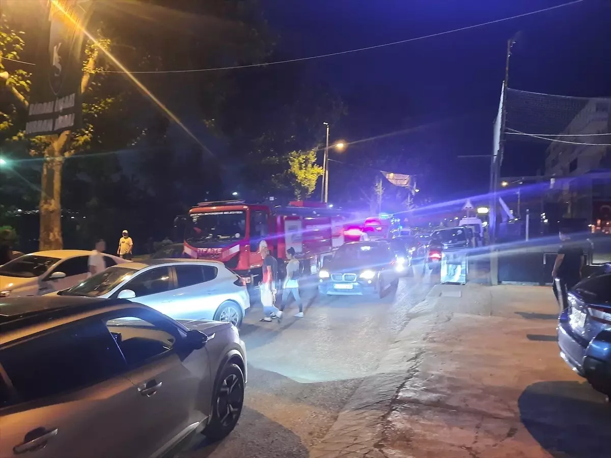 Gaz Kaçağı Şüphesiyle Apartman Tahliye Edildi