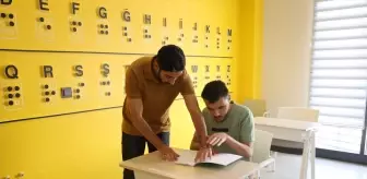 Gonca Engelsiz Yaşam Merkezi'nde Görme Engellilere Eğitim Desteği