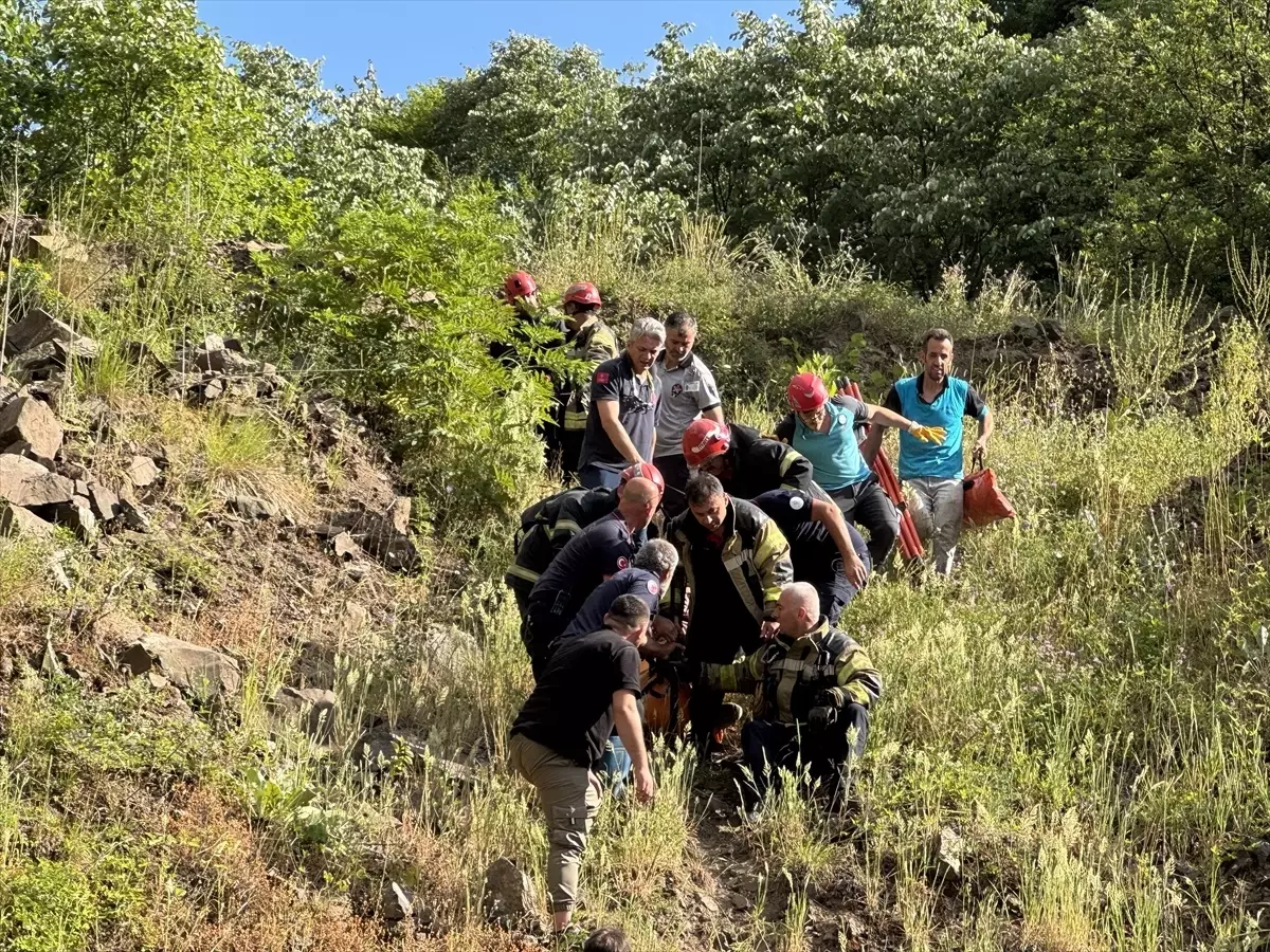 Kocaeli'de Piknik Yaparken Kayalıklardan Düşen Kadın Hayatını Kaybetti