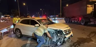 Gebze'de Otomobil ile SUV Çarpıştı: 2 Yaralı