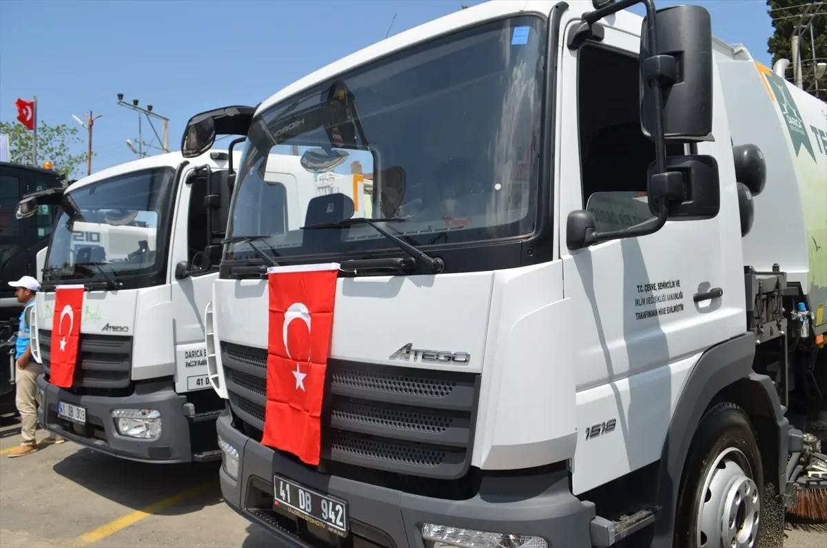Darıca Belediyesi Yeni Araçlarla Filosunu Güçlendirdi