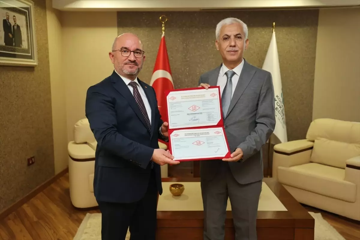 Karamürsel'de Kitap Okuma Yarışması Ödülleri Sahiplerini Buldu